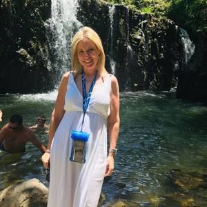 Meet your Posher, Karine